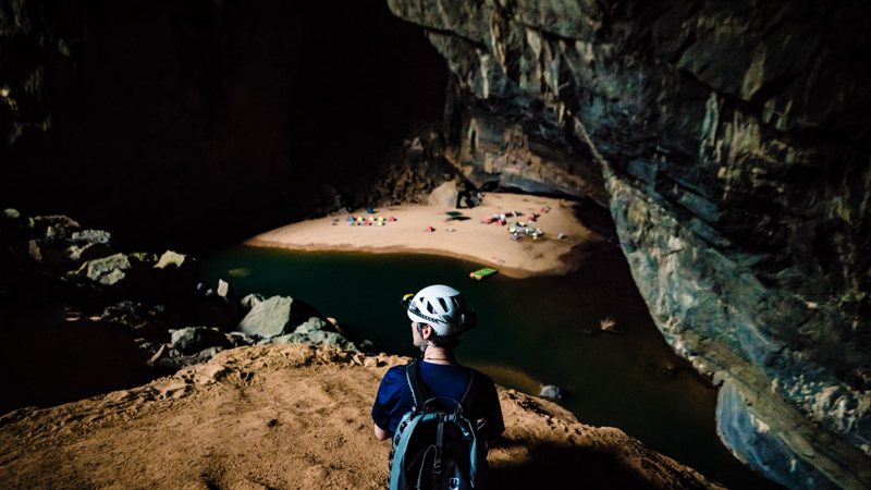 Подземные реки в пещере Hang Son Doong
