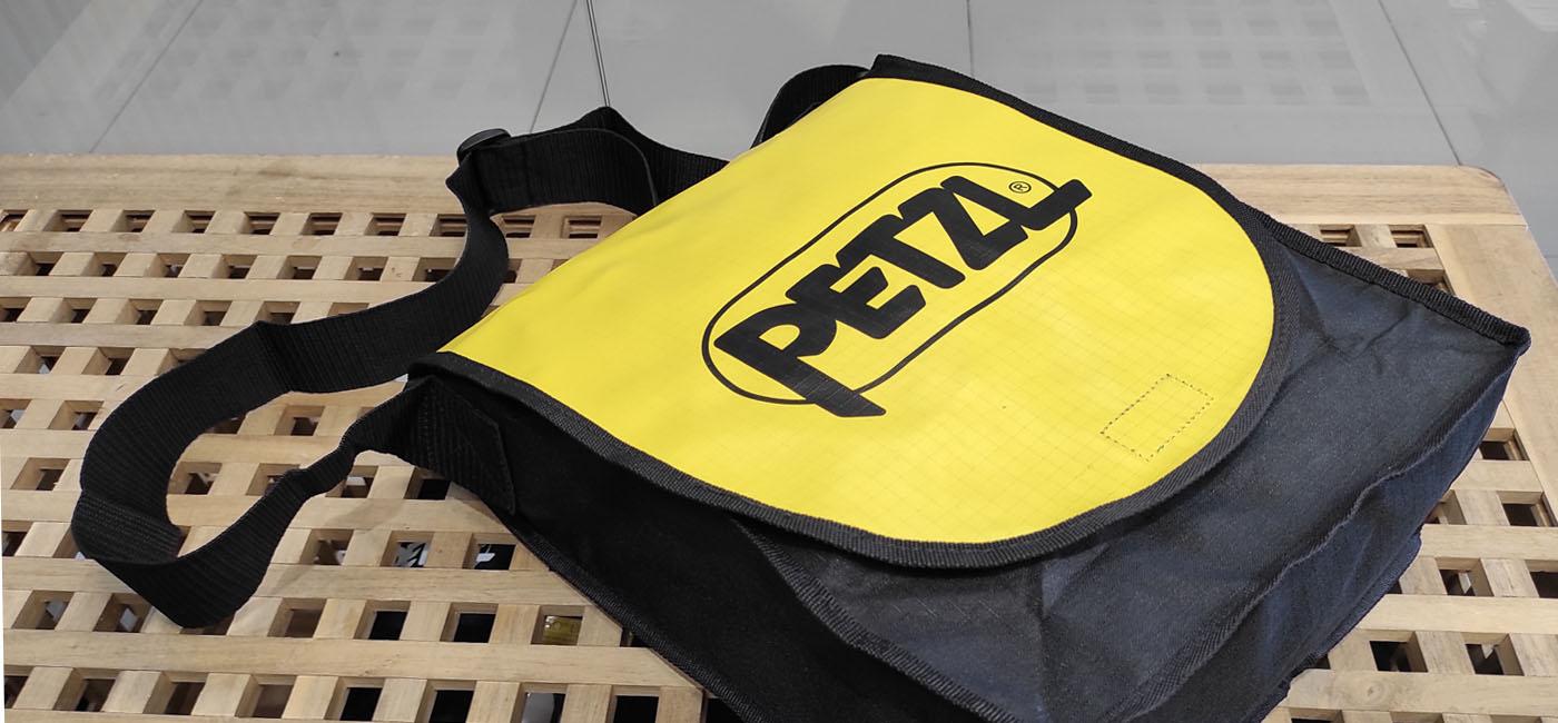 Сумка через плечо с логотипом Petzl для работы и для отдыха