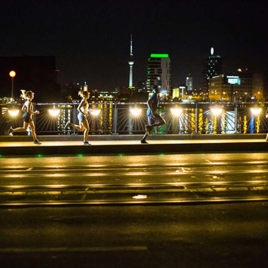 Берлин, пробежка по ночному городу с фонарем Petzl Bindi